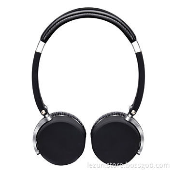 Noise-cancelling headphones, high performance